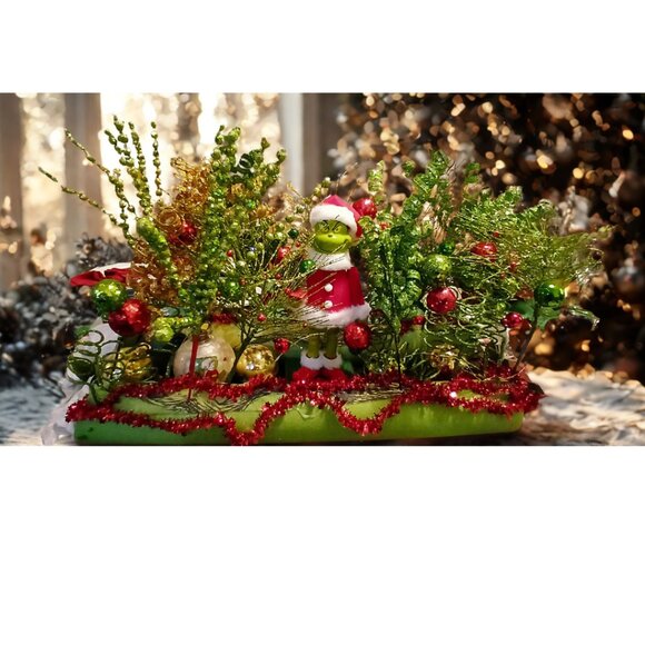 Mr. Grinch Holiday Centerpiece - Picture 5 of 5